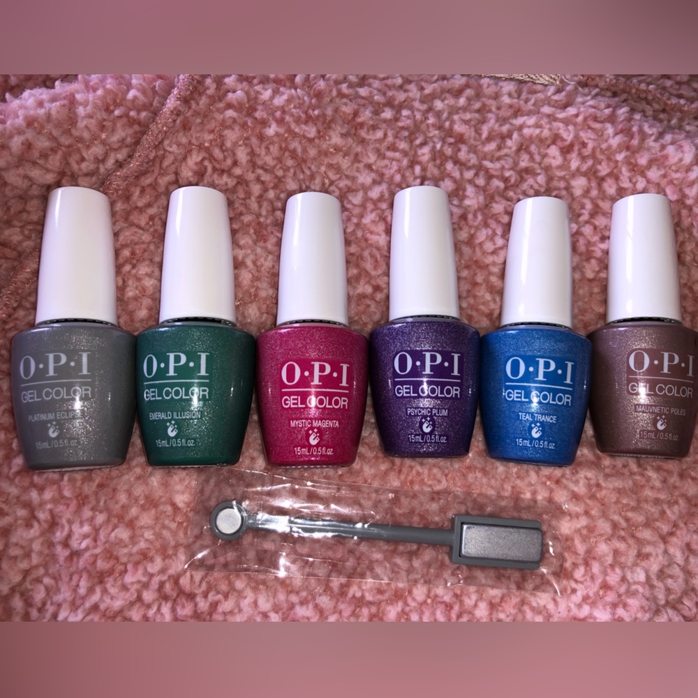 New OPI Magnetic Velvet Vission Collection Gel